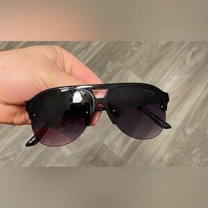 Black Aviator Sunglasses